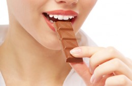 Eating chocolate causes acne